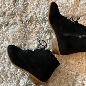 Black faux fur boots size 10